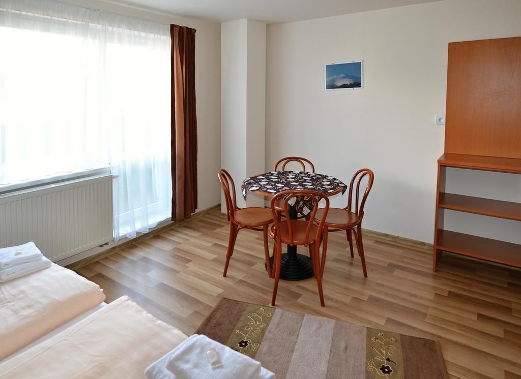 Apartmany Broma Ліптовський Мікулаш Екстер'єр фото