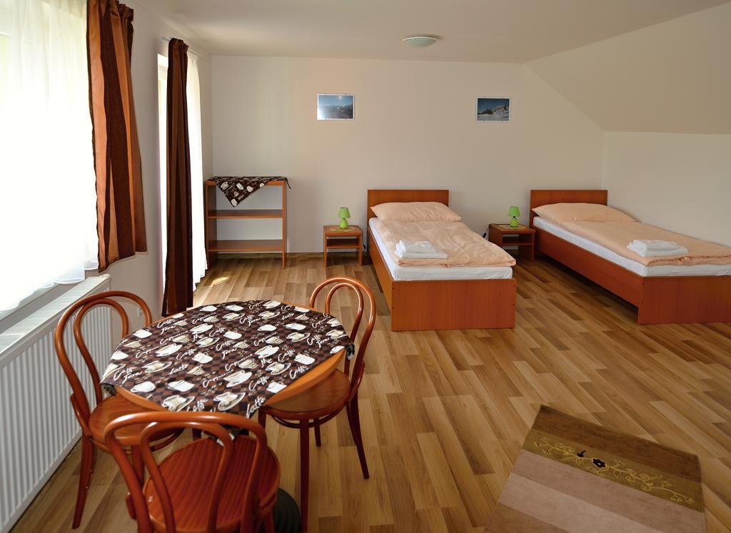Apartmany Broma Ліптовський Мікулаш Екстер'єр фото